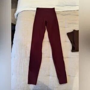 Chic Burgundy High-Rise Leggings